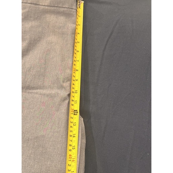 Dockers Mens Supreme Flex Grey Heathered Flat Front Shorts Size 54 Water Less - Picture 5 of 14